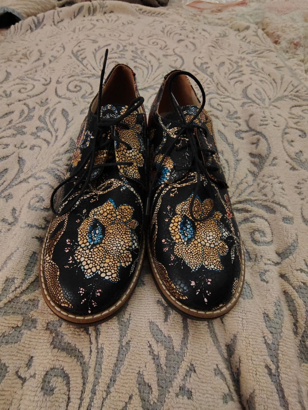 Floral Embossed Black Lace-Up Women’s Flats - Picture 8 of 14